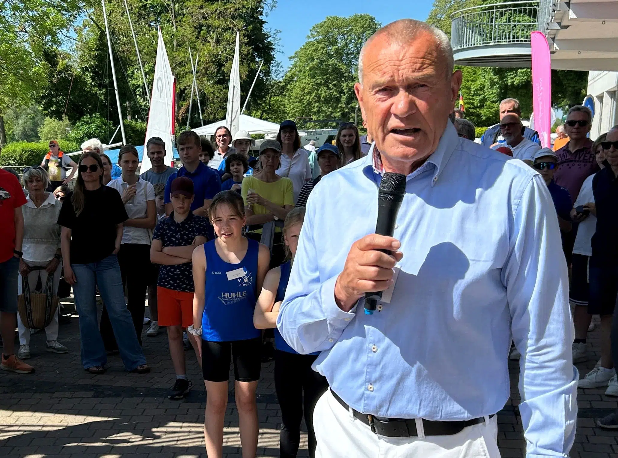 Bedauern über Rücktritt des Vorsitzenden